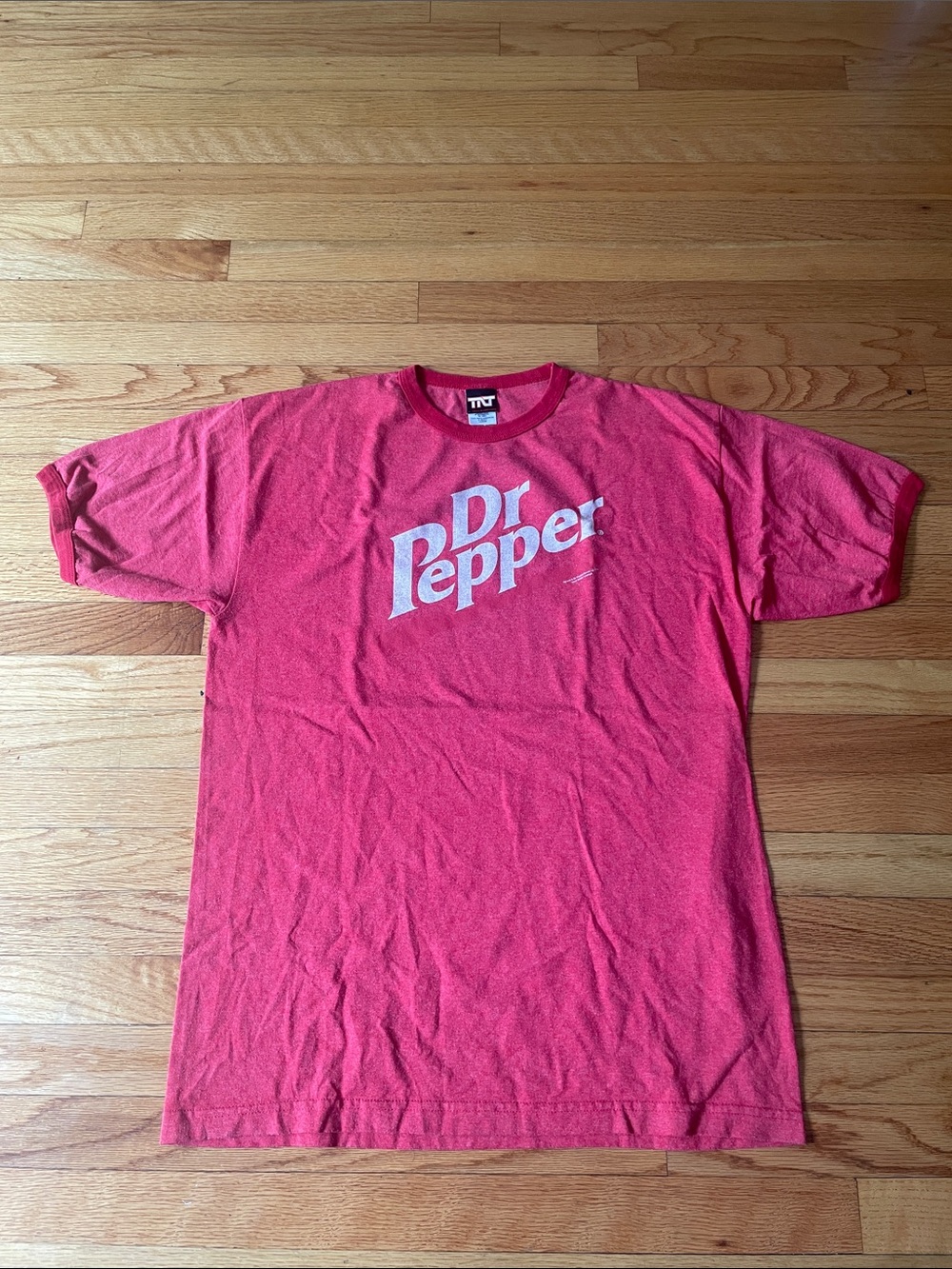 VTG Dr Pepper t-shirt Red Graphic Logo Crewneck Tee